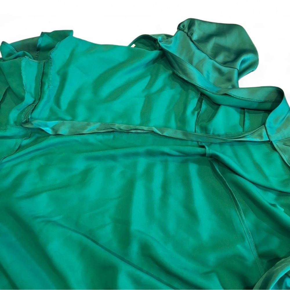 Mi Ami Francesca’s Green Satin Wrap Midi Dress Flutter Sleeve Ruffle Hem Size M - Picture 7 of 13